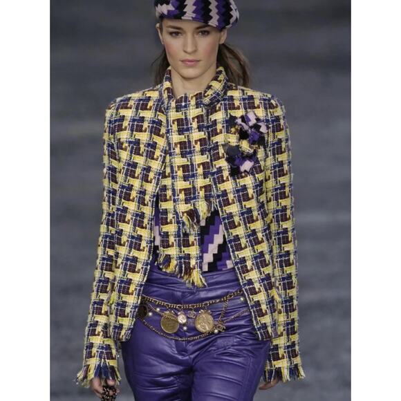 2004 Vintage Chanel Runway Yellow Multicolor Wool Jacket with Scarf and Brooch - Picture 6 of 16